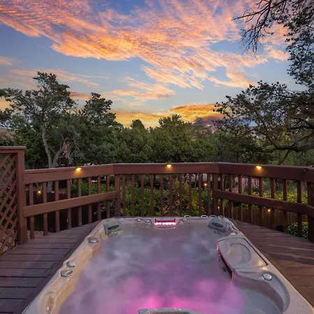 Large Spanish Villa -Hot Tub- Pool -Gym- Game Room